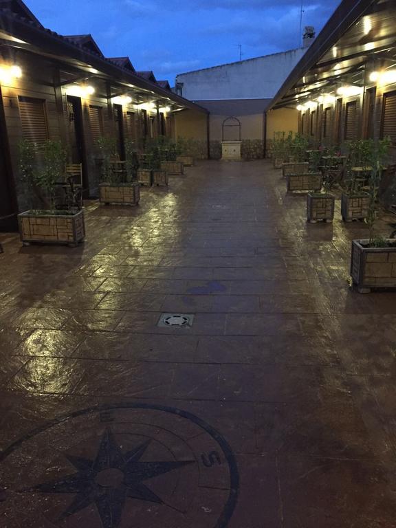 Villacanas Alojamiento Hotel Rural Lalola מראה חיצוני תמונה